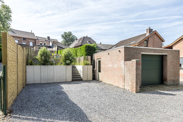 Foto - Verkocht: Unieke karakteristieke instapklare hoekwoning met maar liefst 235 m2 wonen én een vrij uitzicht op het groen in Simpelveld.